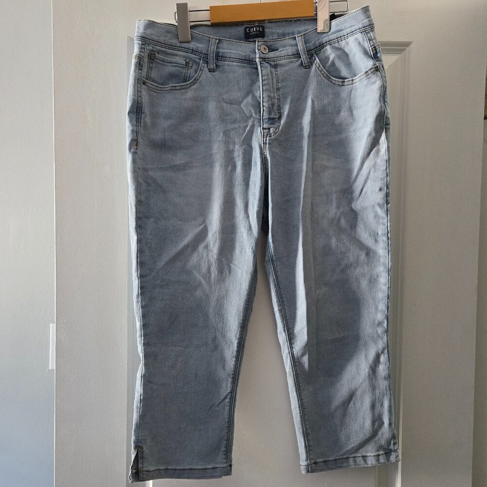 Curve Appeal Jean Capri size 12